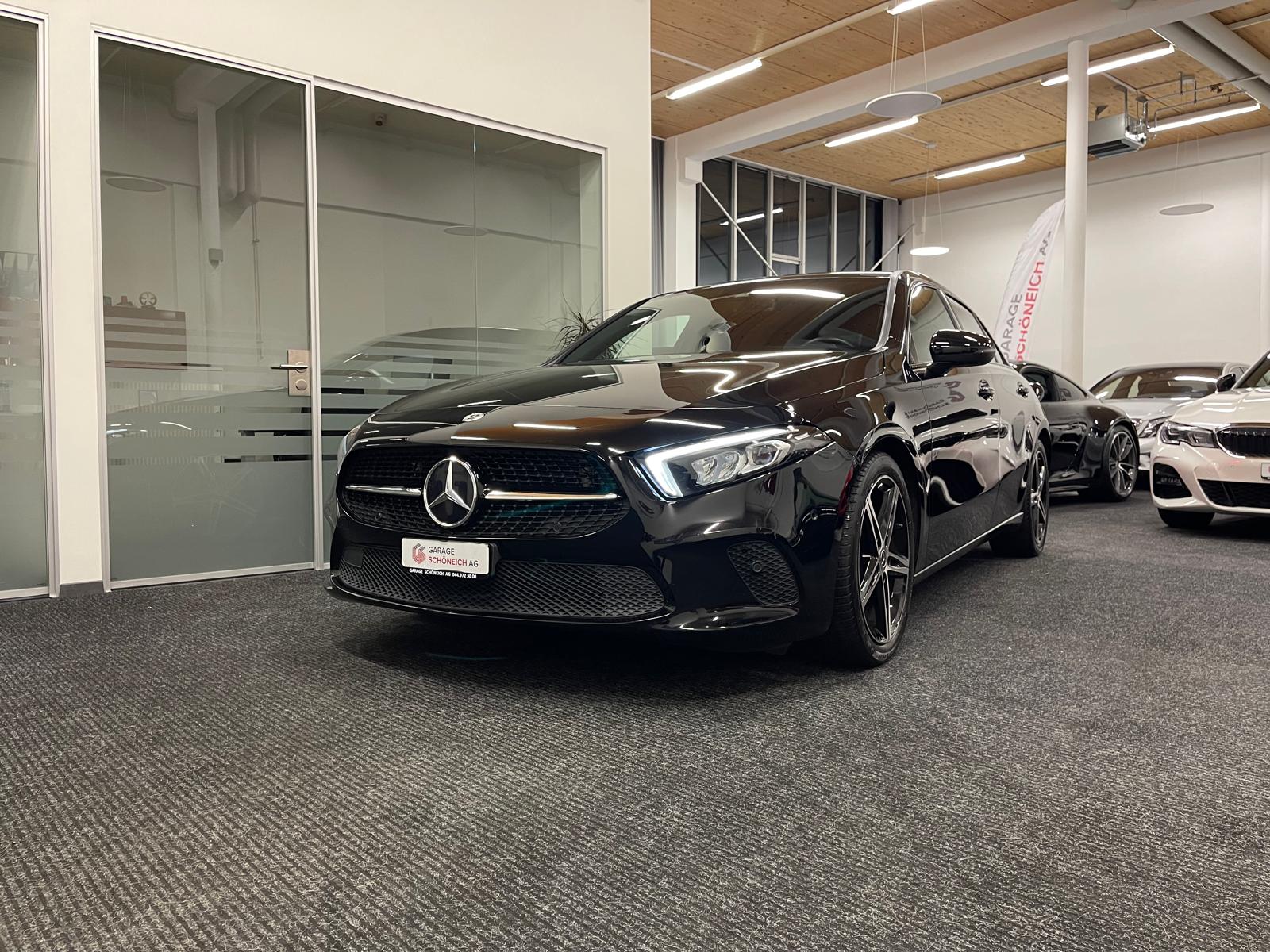 MERCEDES-BENZ A 180 Night Star AMG Line 7G-DCT