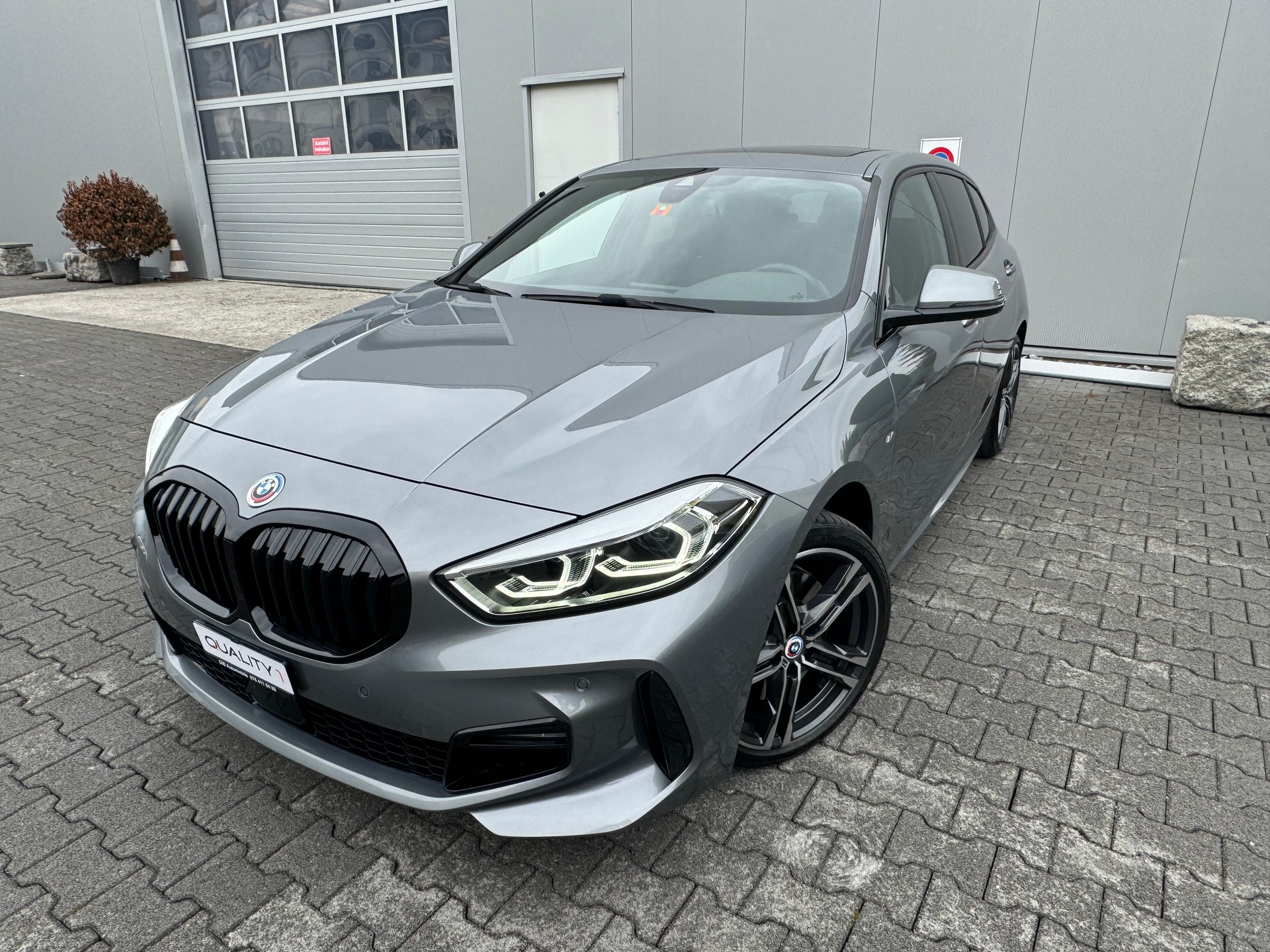 BMW 120d xDrive Steptronic M Sport*TOP ZUSTAND*TOP AUSSTATTUNG*PANORAMA*AHK*10 JAHRE GRATIS SERVICE ODER 100000KM*