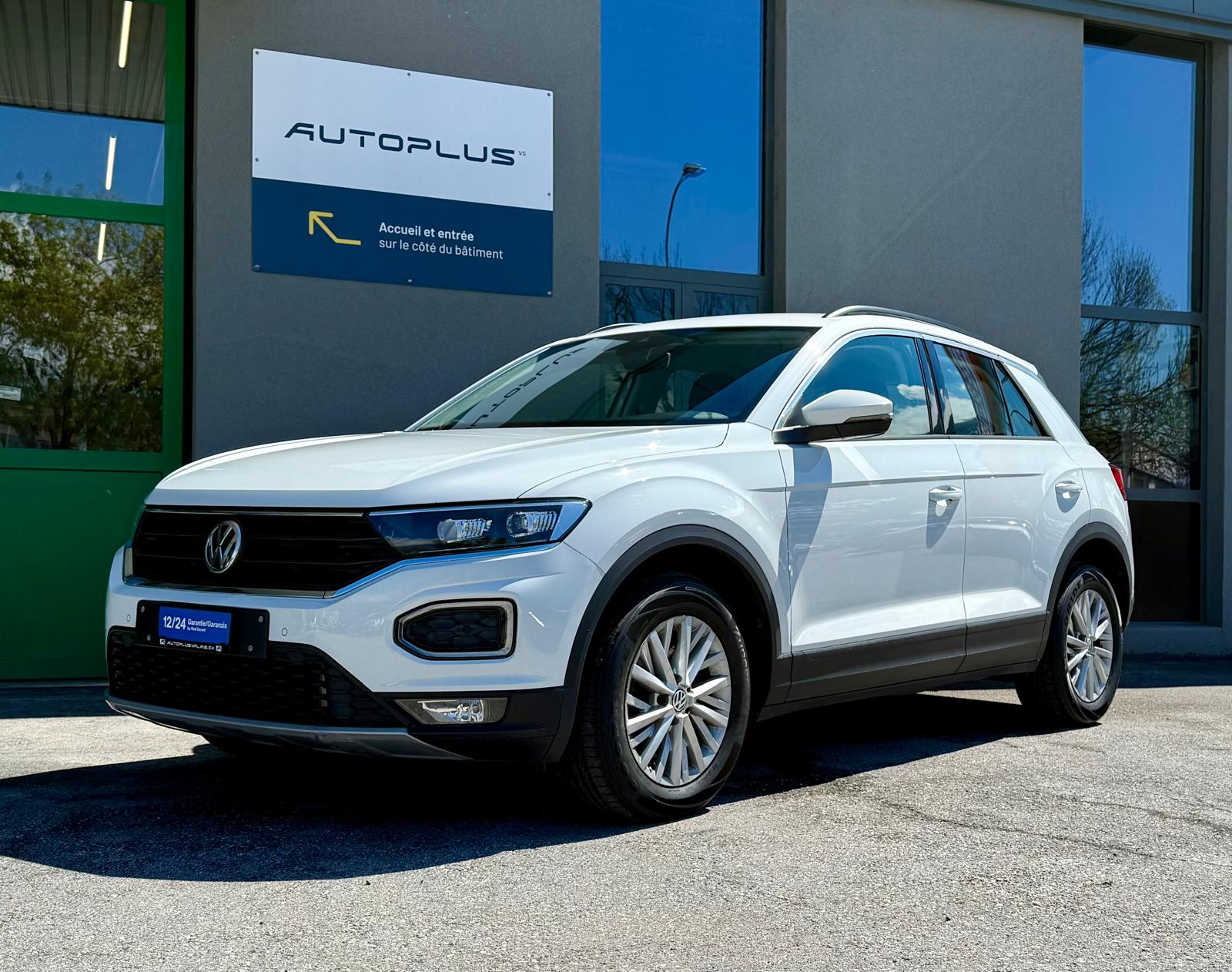 VW T-Roc 2.0 TSI Advance DSG 4Motion-image-1