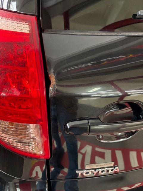 TOYOTA RAV-4 2.2D-4 D Linea Luna-image-3