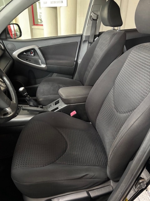 TOYOTA RAV-4 2.2D-4 D Linea Luna-image-5