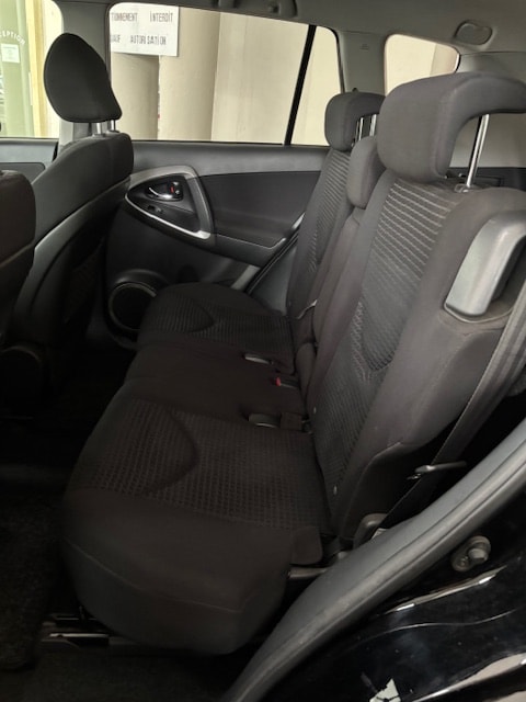 TOYOTA RAV-4 2.2D-4 D Linea Luna-image-4