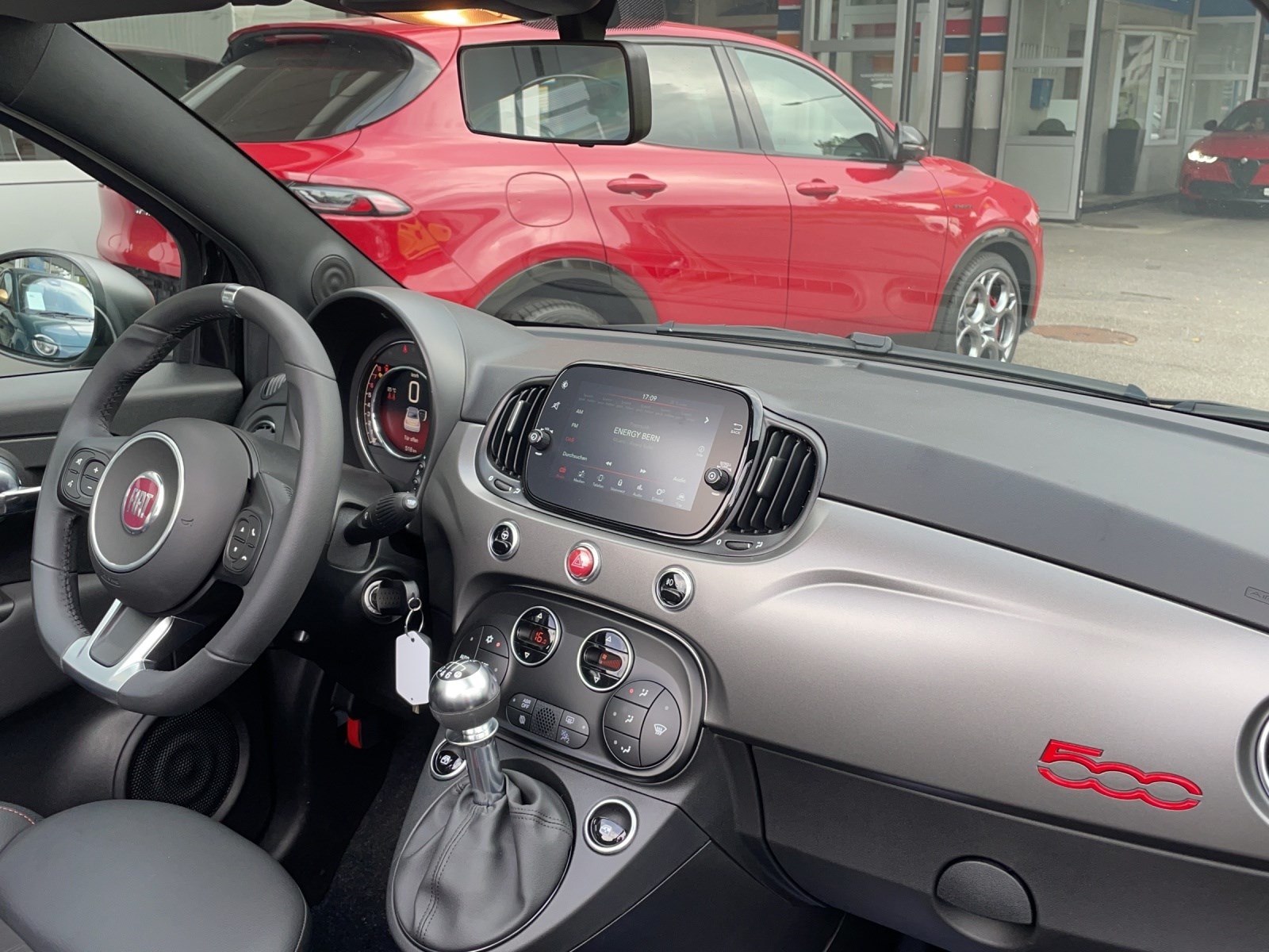 FIAT 500 C 1.0 Hybrid Sport-image-6