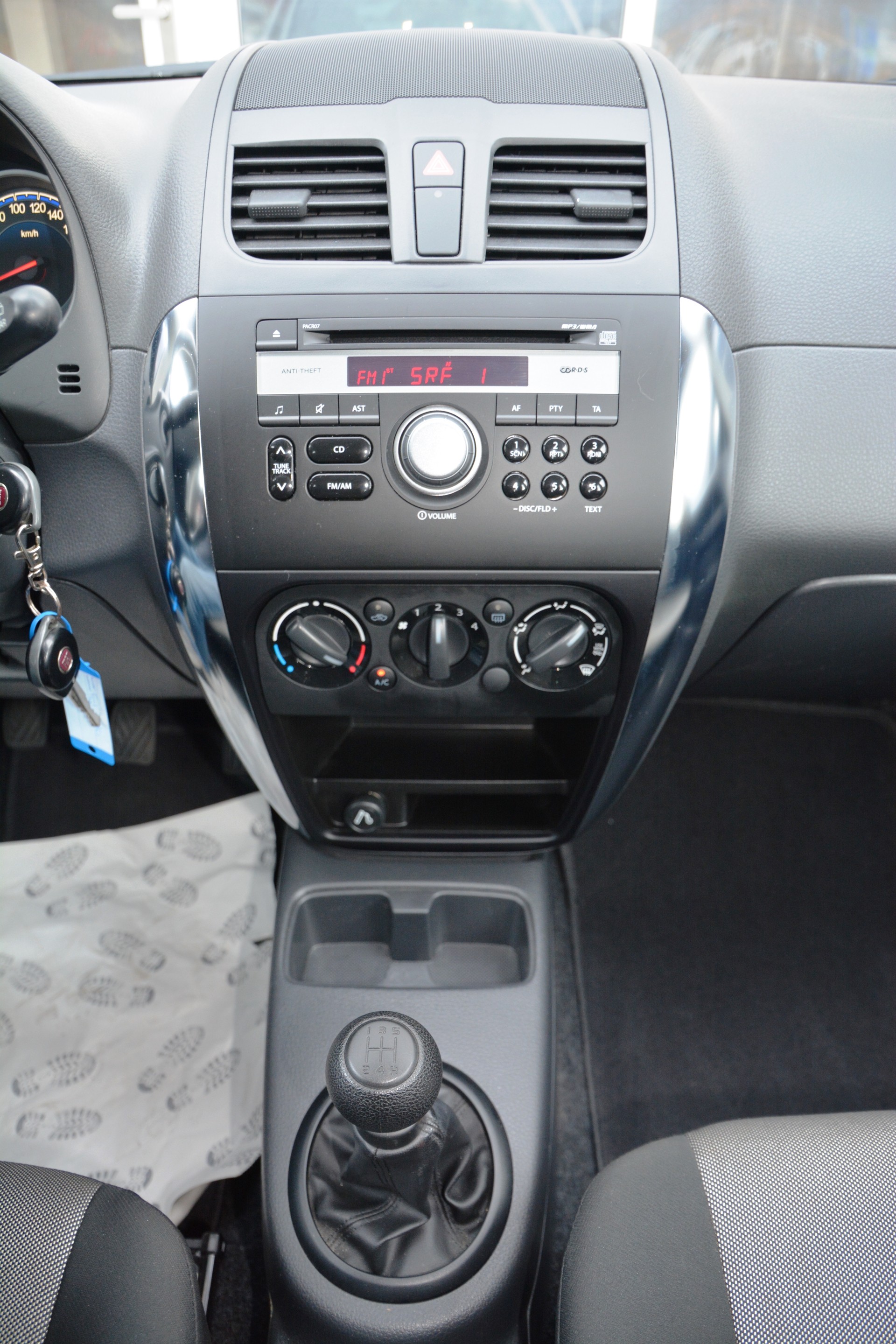 FIAT Sedici 1.6 4WD Emotion-image-8