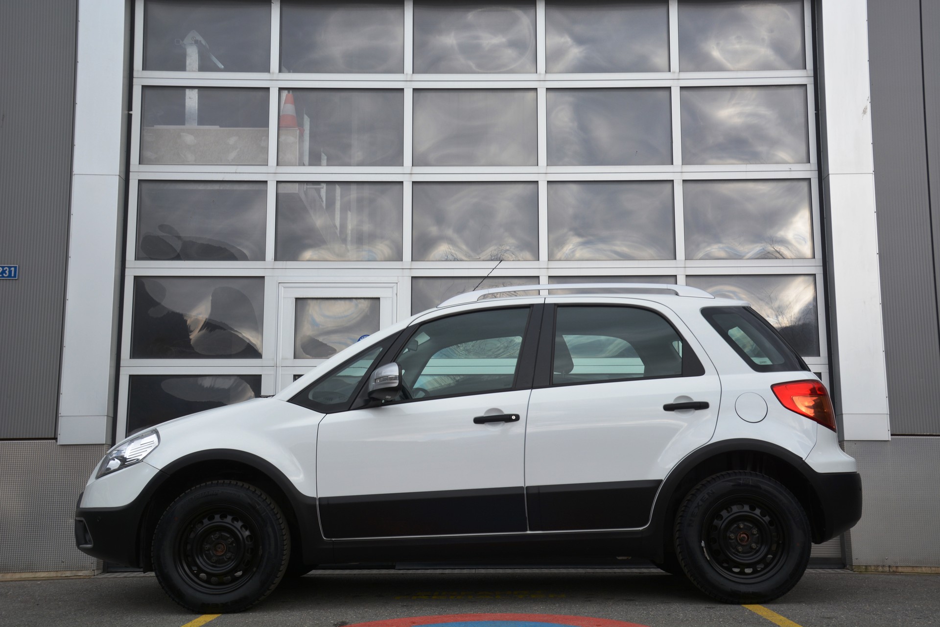 FIAT Sedici 1.6 4WD Emotion-image-3