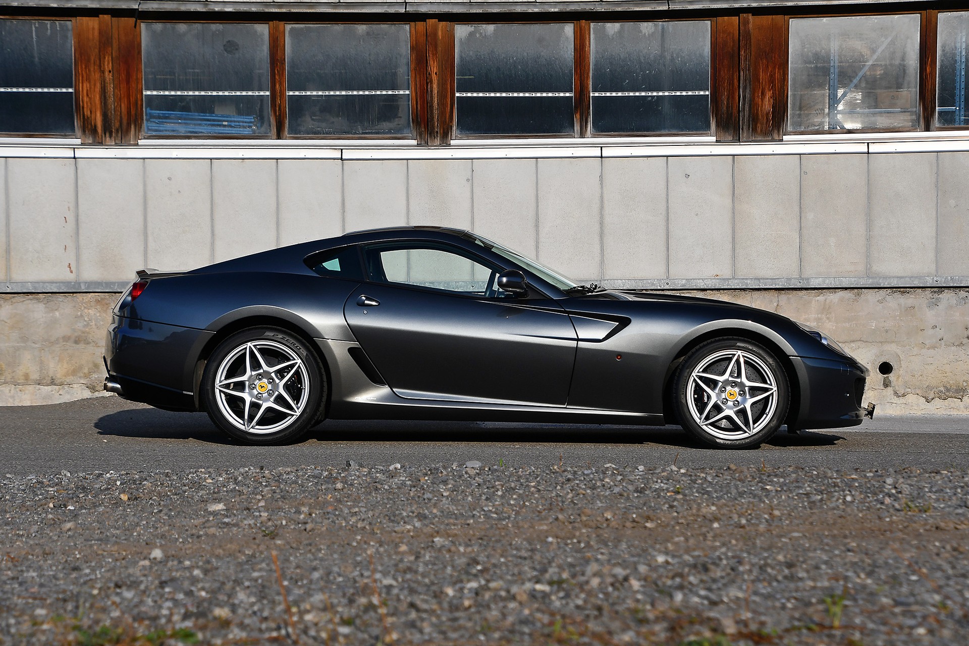 FERRARI 599 GTB-image-5