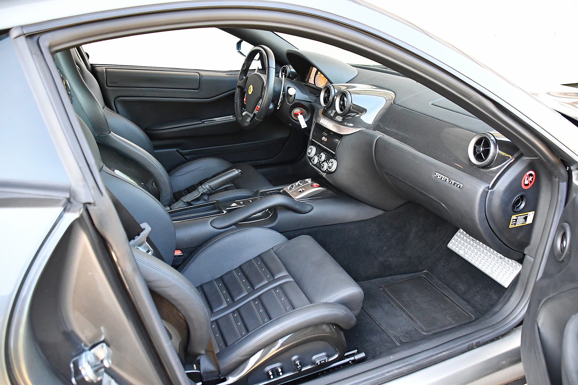 FERRARI 599 GTB-image-11