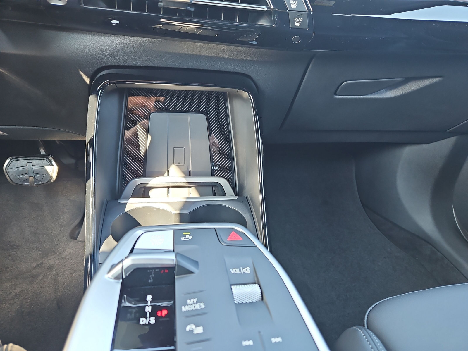 BMW 220i Active Tourer M Sport DKG-image-21