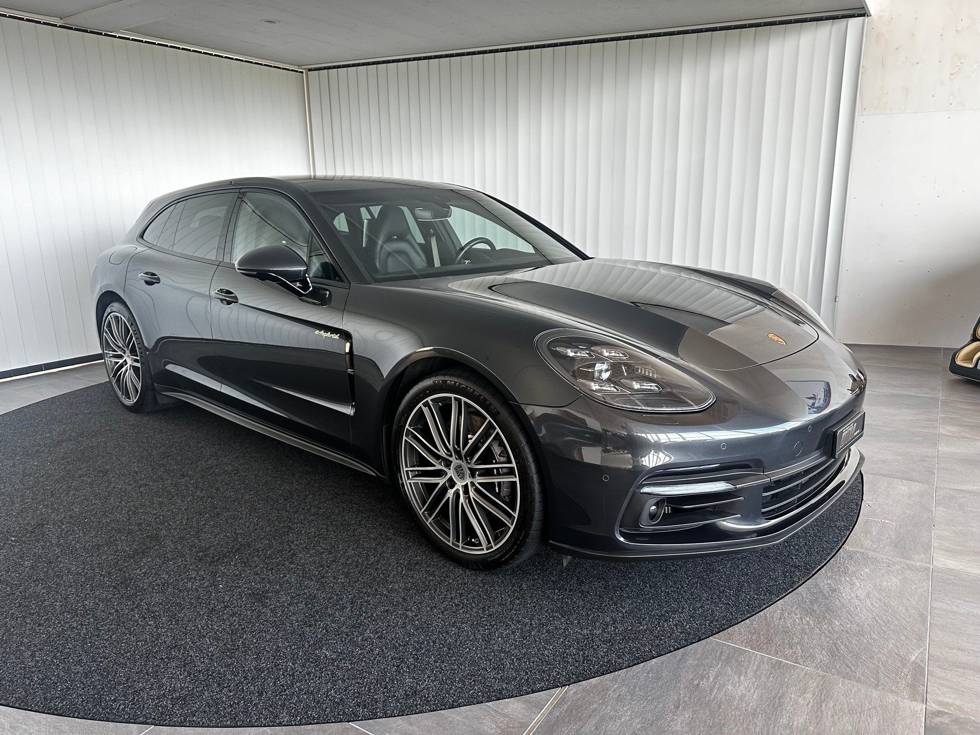 PORSCHE Panamera 4 E Hybrid Sport Turismo-showroom-element-2