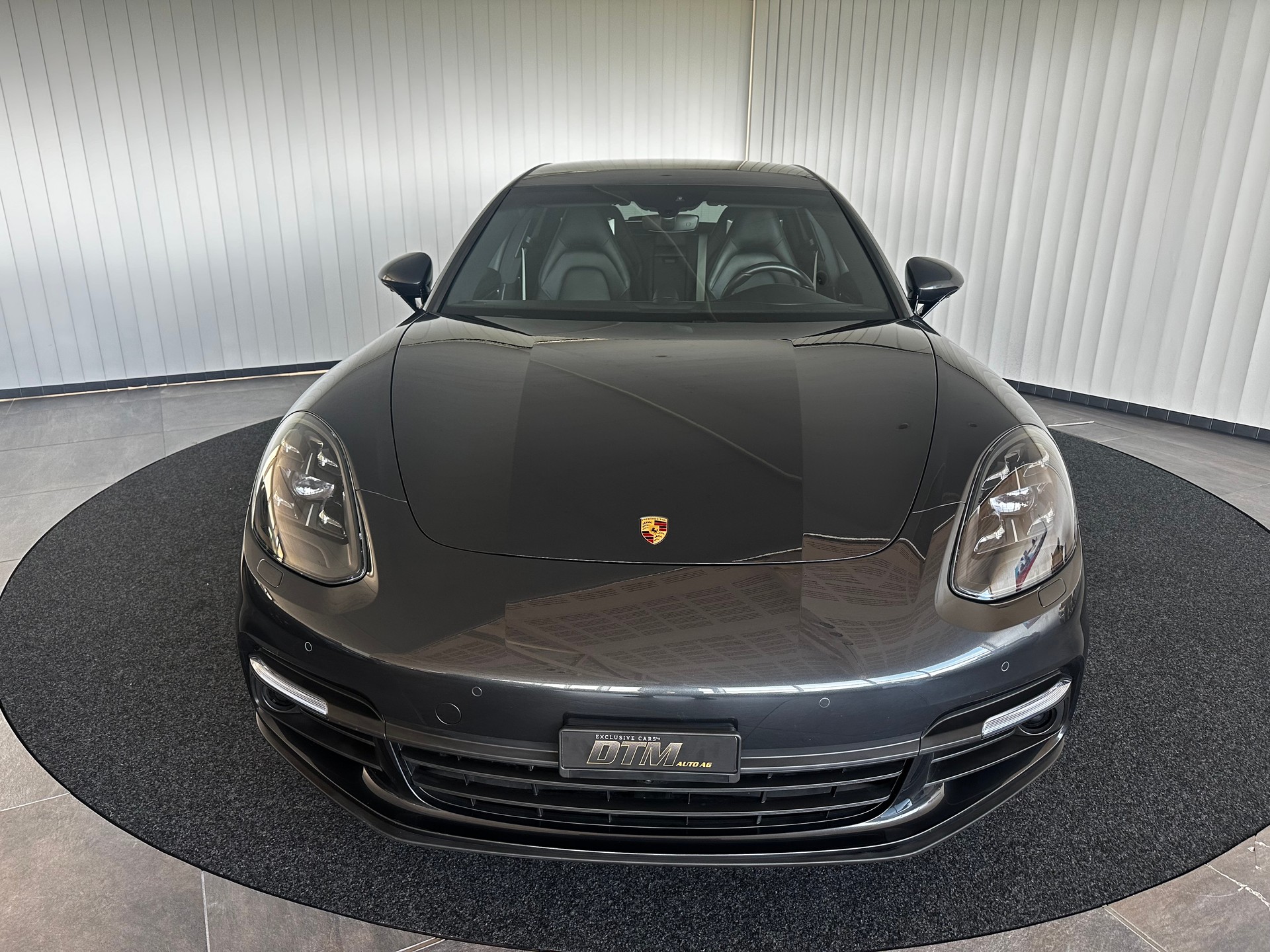 PORSCHE Panamera 4 E Hybrid Sport Turismo-showroom-element-1