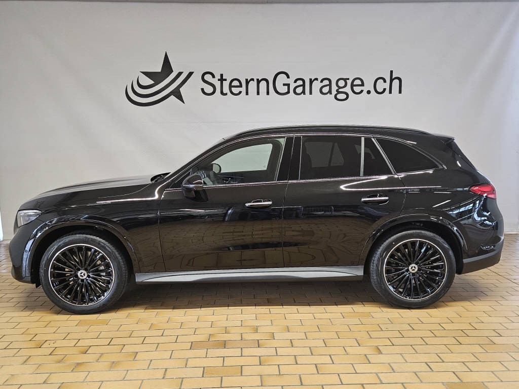 MERCEDES-BENZ GLC 300 4Matic AMG Line-showroom-element-1
