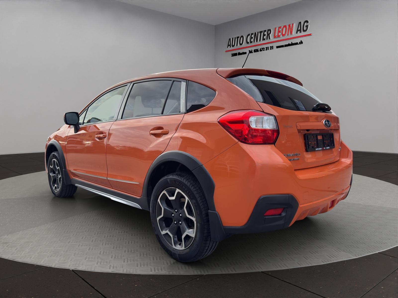 SUBARU XV 2.0 Swiss Three AWD CVT-showroom-element-3