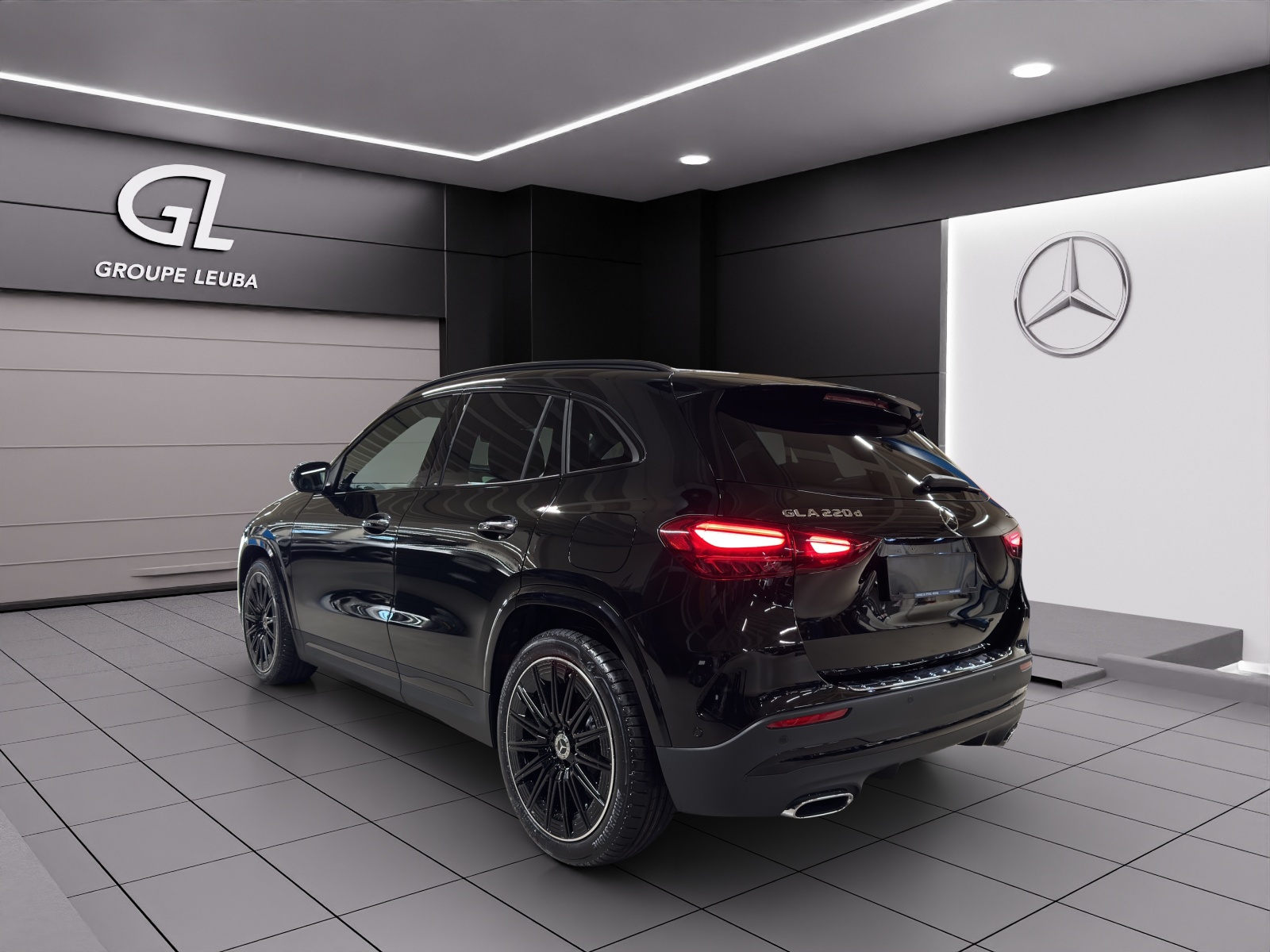 Image MERCEDES-BENZ GLA-220 GLA 220d 4Matic 8G-DCTSwiss Star
