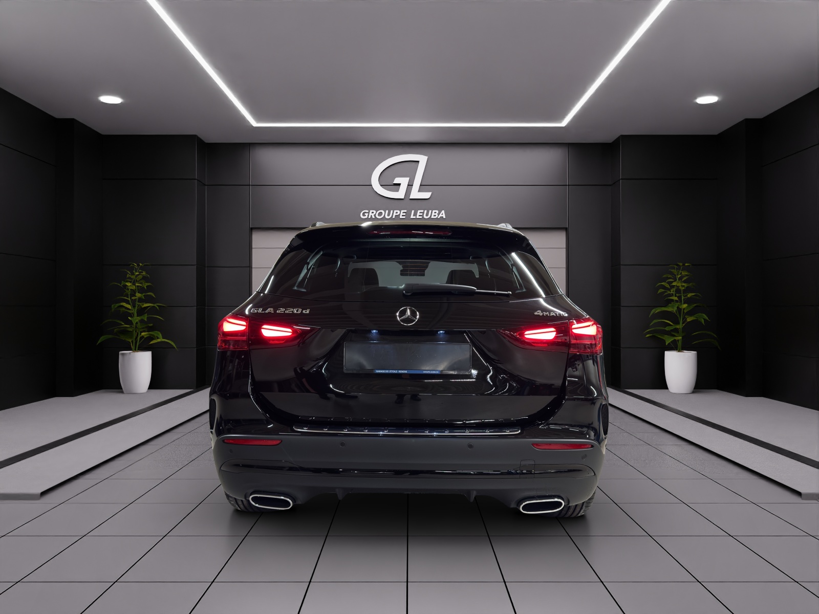 Image MERCEDES-BENZ GLA-220 GLA 220d 4Matic 8G-DCTSwiss Star