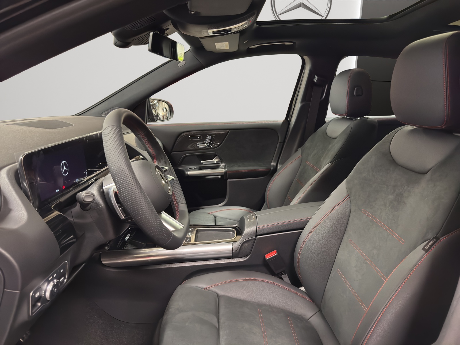 Image MERCEDES-BENZ GLA-220 GLA 220d 4Matic 8G-DCTSwiss Star