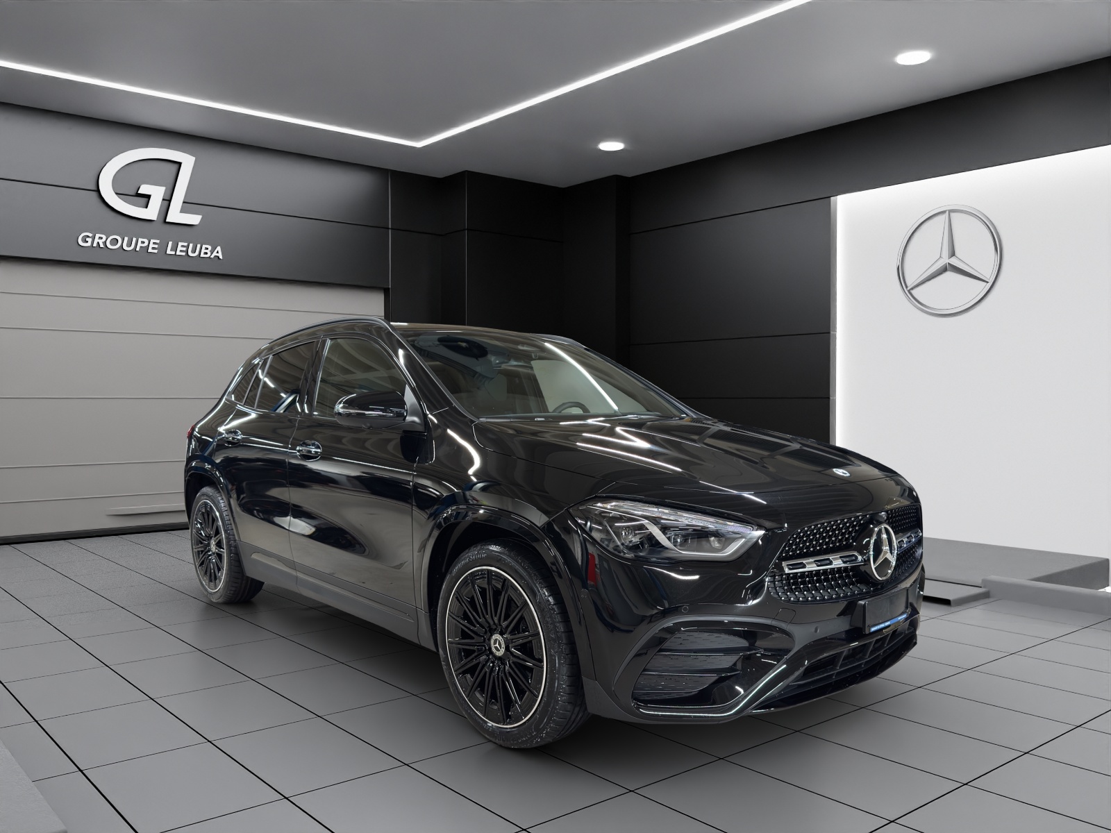 Photo MERCEDES-BENZ GLA-220 GLA 220d 4Matic 8G-DCTSwiss Star