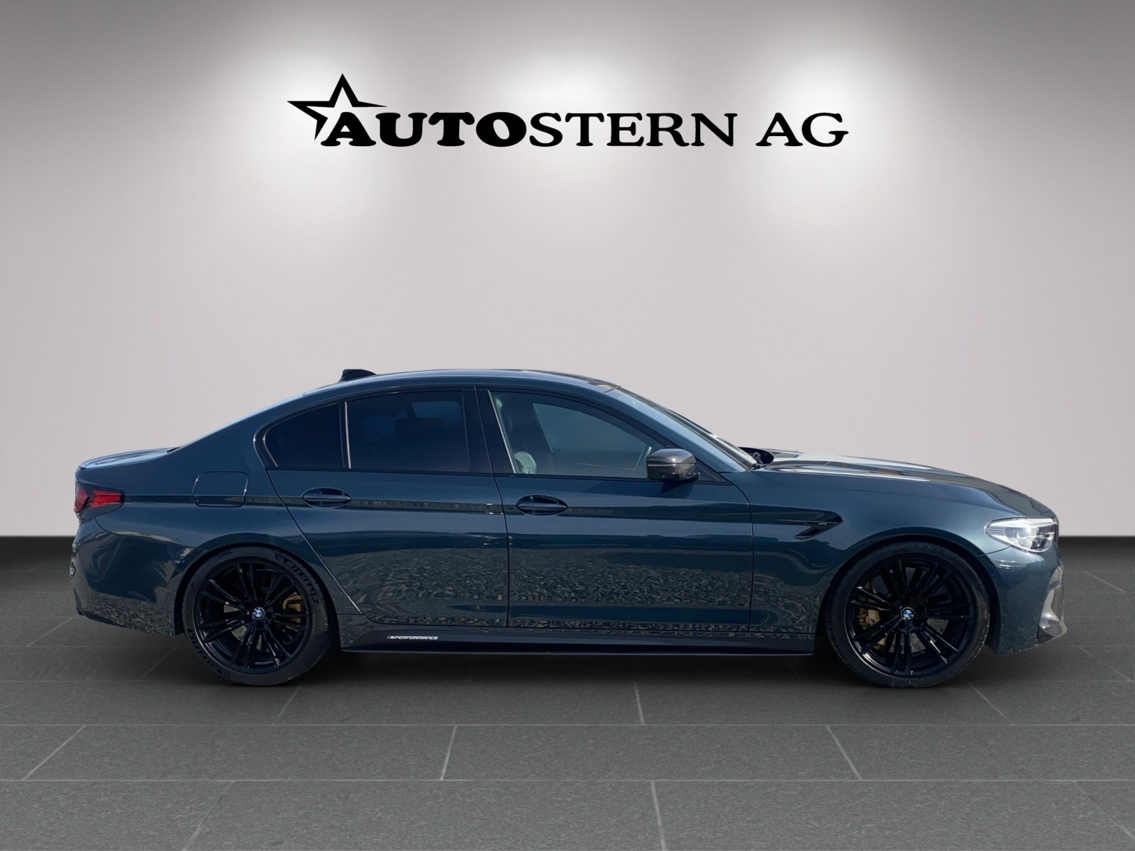 BMW M5 xDrive Competition Drivelogic-showroom-element-3