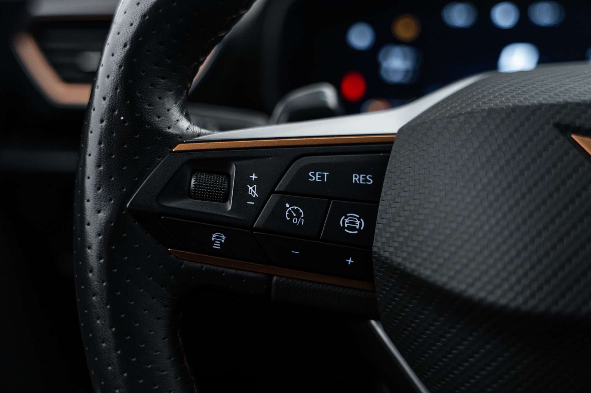 CUPRA Formentor 1.4 e-HYBRID pHEV DSG-image-12