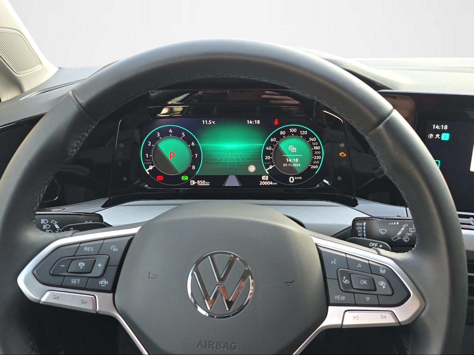 VW GOLF VIII 1.5 eTSI LIFE DSG-image-9