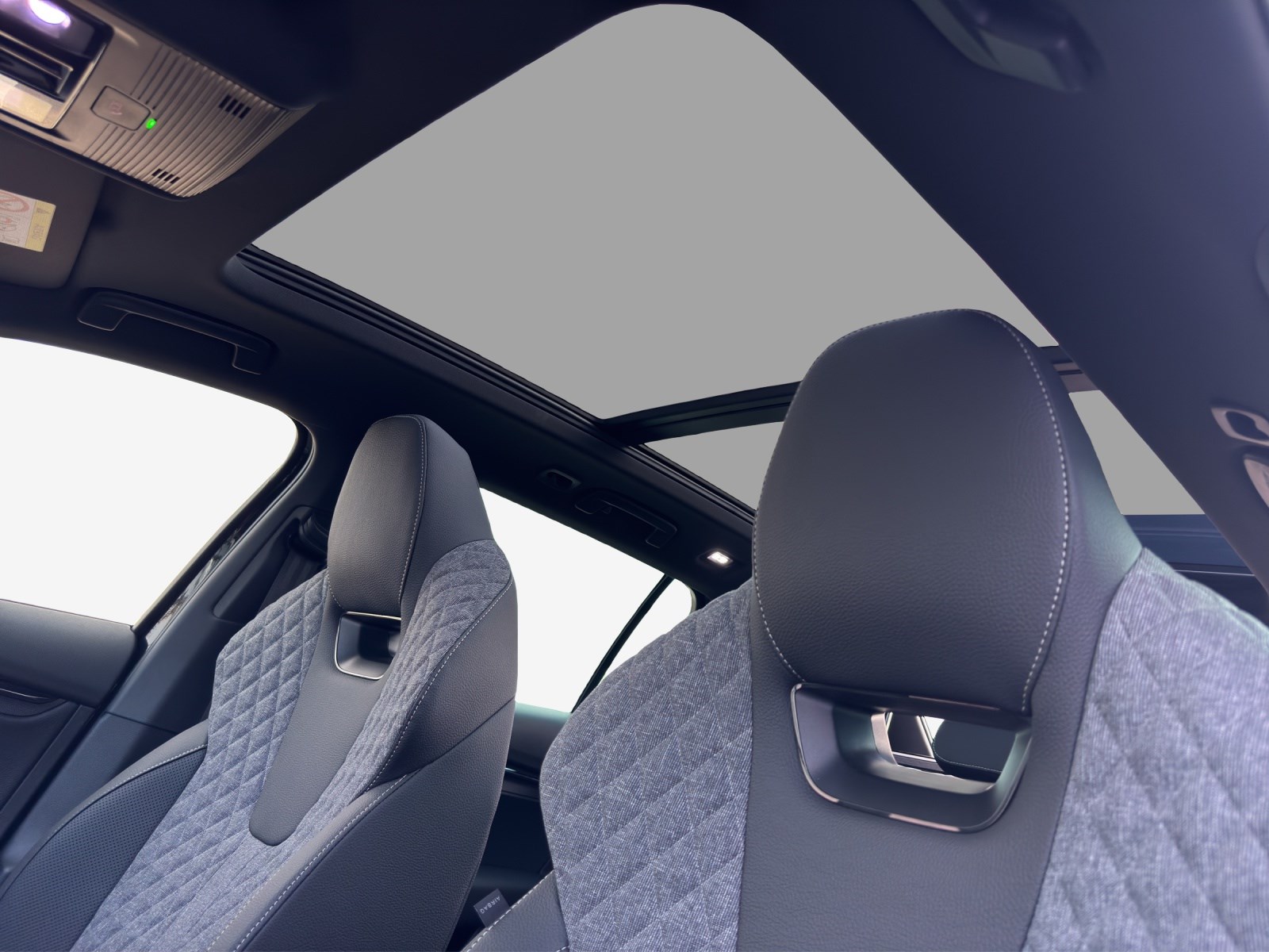 SKODA Octavia Combi 1.5 TSI mHEV DSG Sport Line-image-14