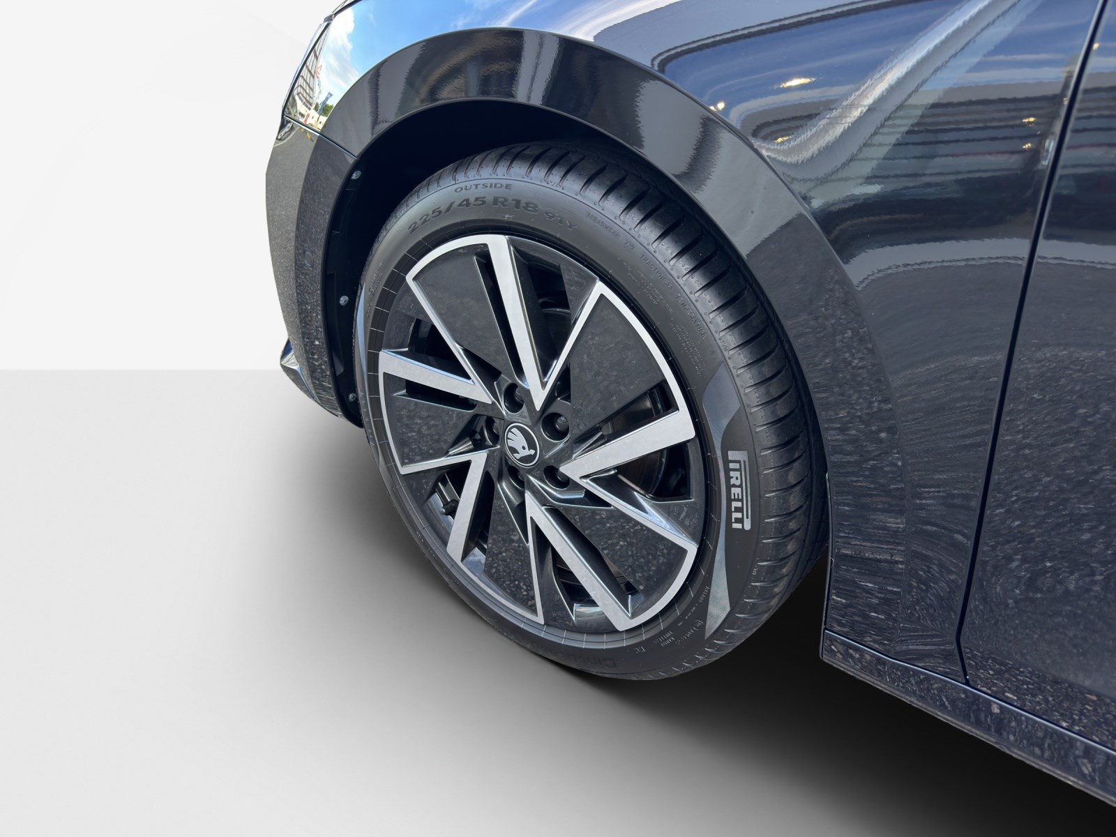 SKODA Octavia Combi 1.5 TSI mHEV DSG Sport Line-image-15