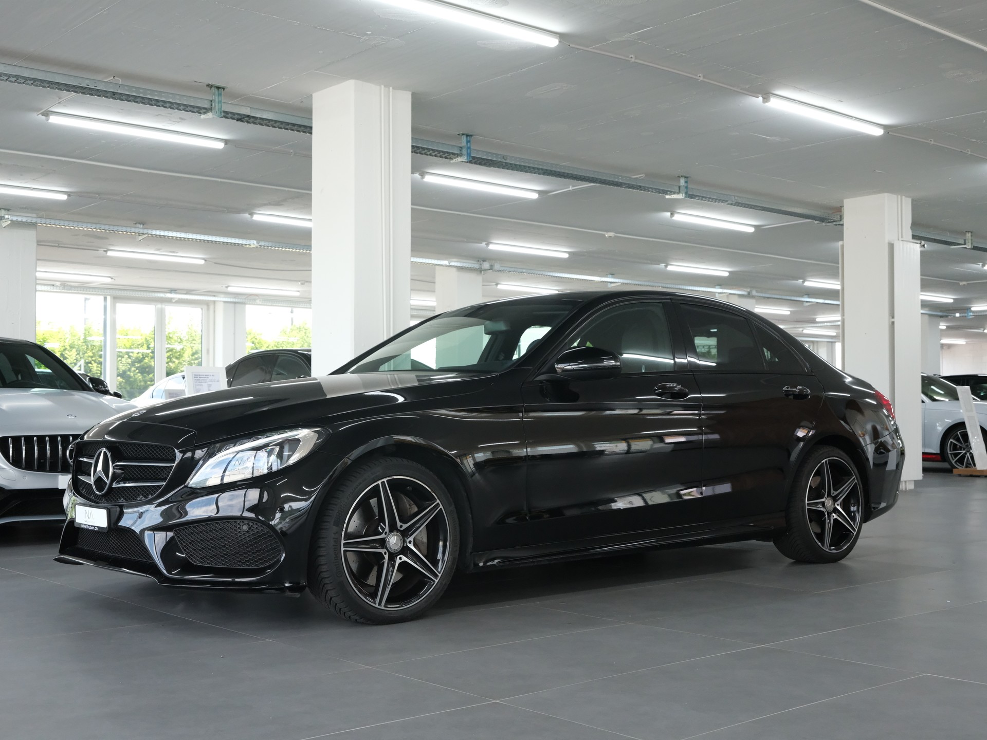 MERCEDES-BENZ C 300 AMG Line 7G-Tronic-showroom-element-3