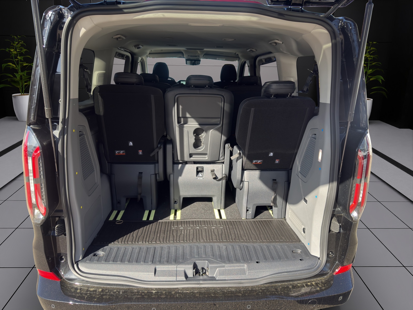 Image FORD TOURNEO-CUSTOM Tourneo Bus 320 L1H1 TitaniumX Automat 4x4