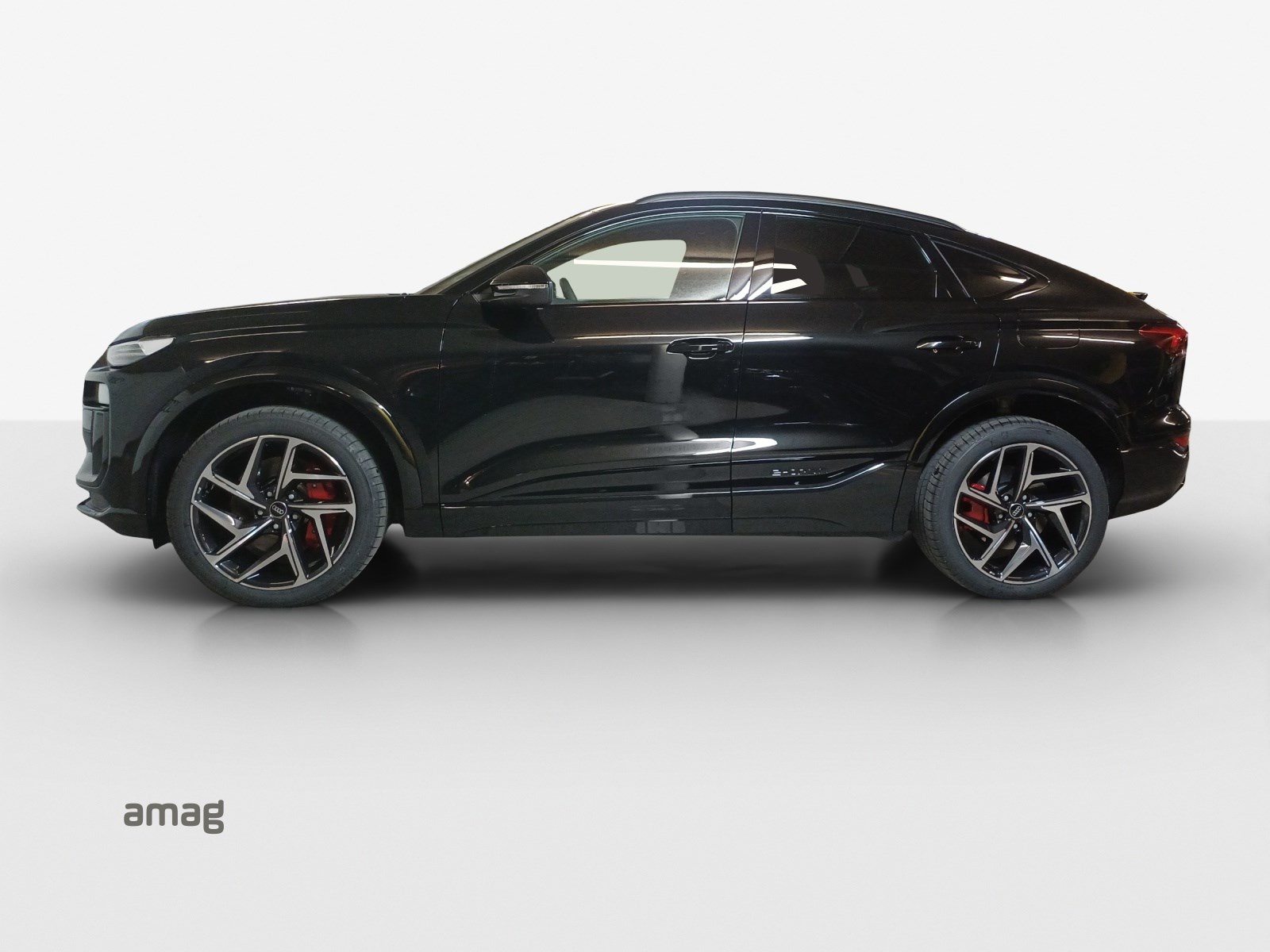 AUDI SQ6 Sportback e-tron quattro-showroom-element-1