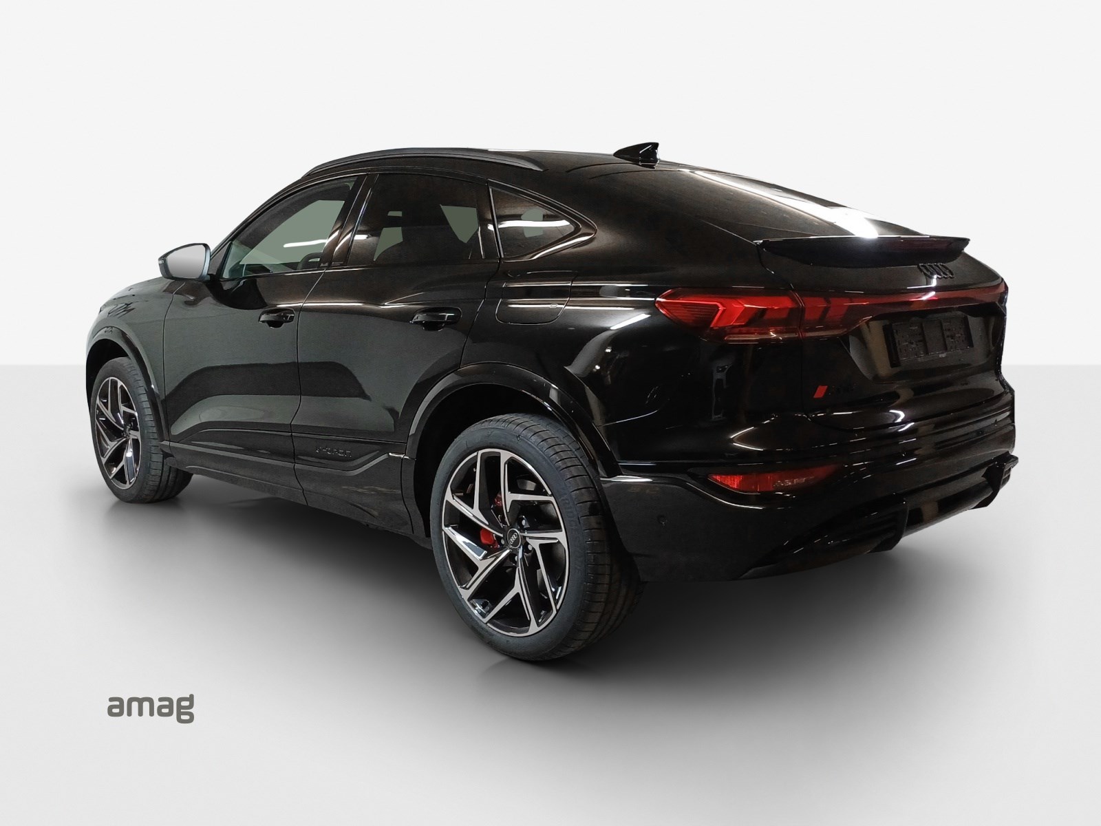 AUDI SQ6 Sportback e-tron quattro-showroom-element-2