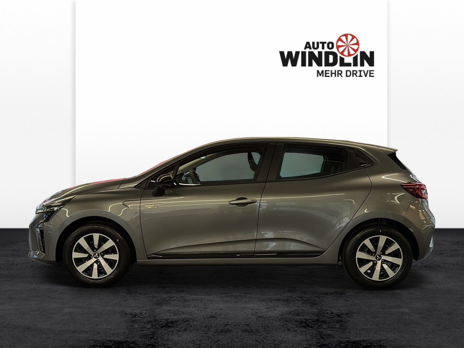 MITSUBISHI Colt 1.6 HEV Invite-showroom-element-3