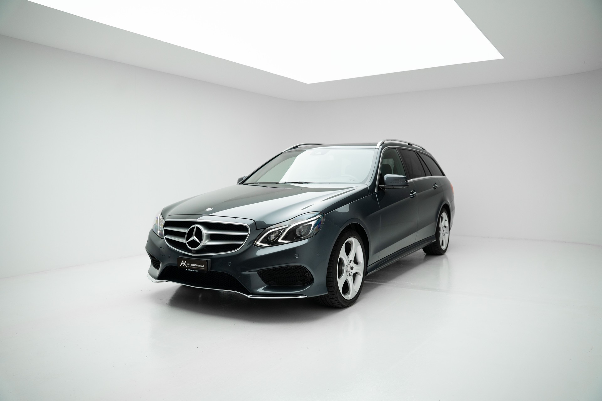 MERCEDES-BENZ E 250 CDI Avantgarde 4Matic 7G-Tronic-showroom-element-2