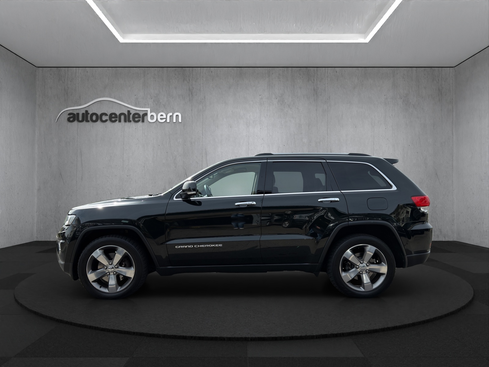 JEEP Grand Cherokee 3.0 CRD Limited Automatic-showroom-element-3