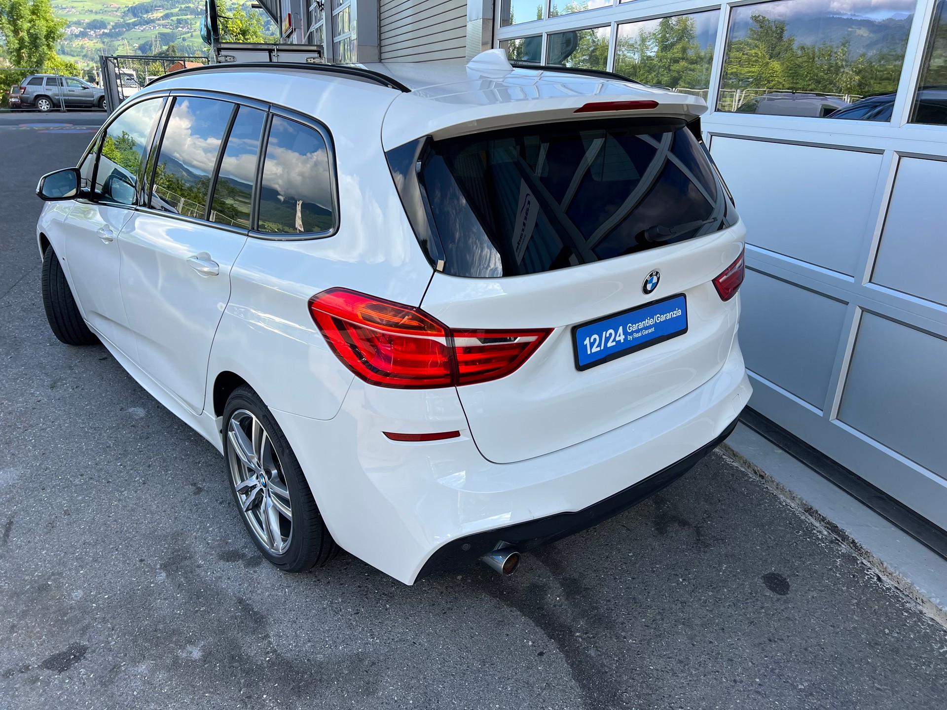 BMW 218d xDrive Gran Tourer M Sport Steptronic ** 7 Sitze * AHK *Navi * Leder * frisch ab MFK *mit 1 Jahr Garantie möglich ***-showroom-element-3