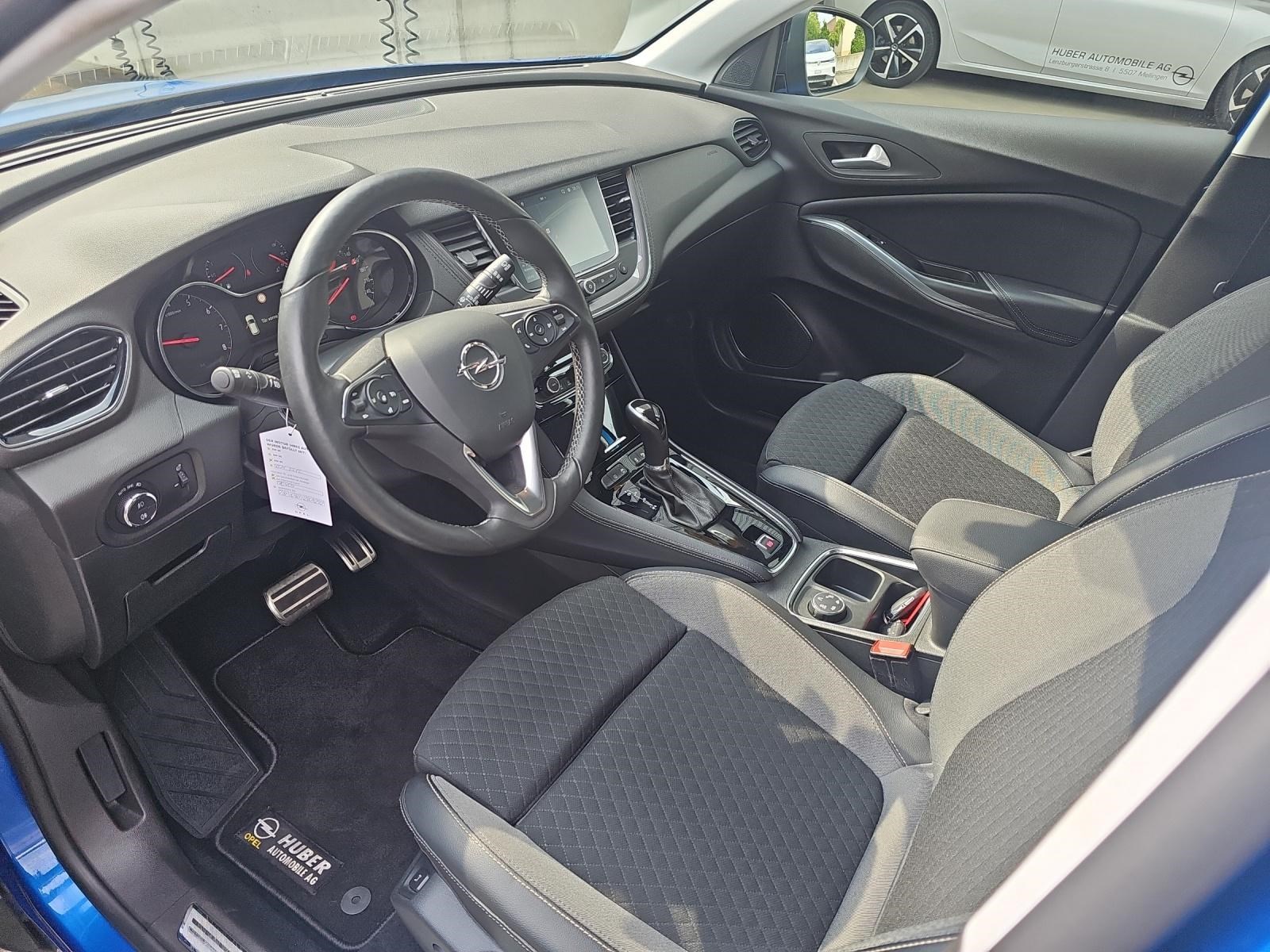 OPEL Grandland X 1.6 T Ultimate-image-15