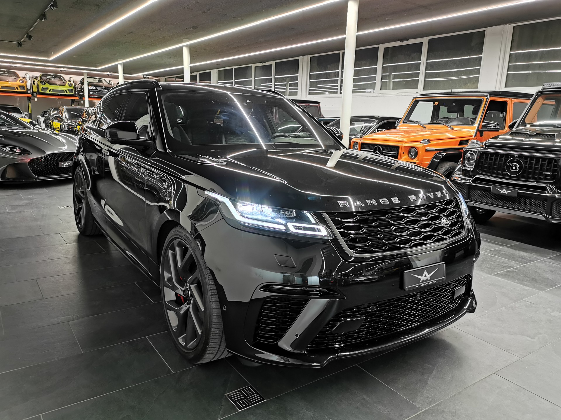 LAND ROVER Range Rover Velar SV Autobiography Dyn. ALL BLACK 22" VOLL Edition A.