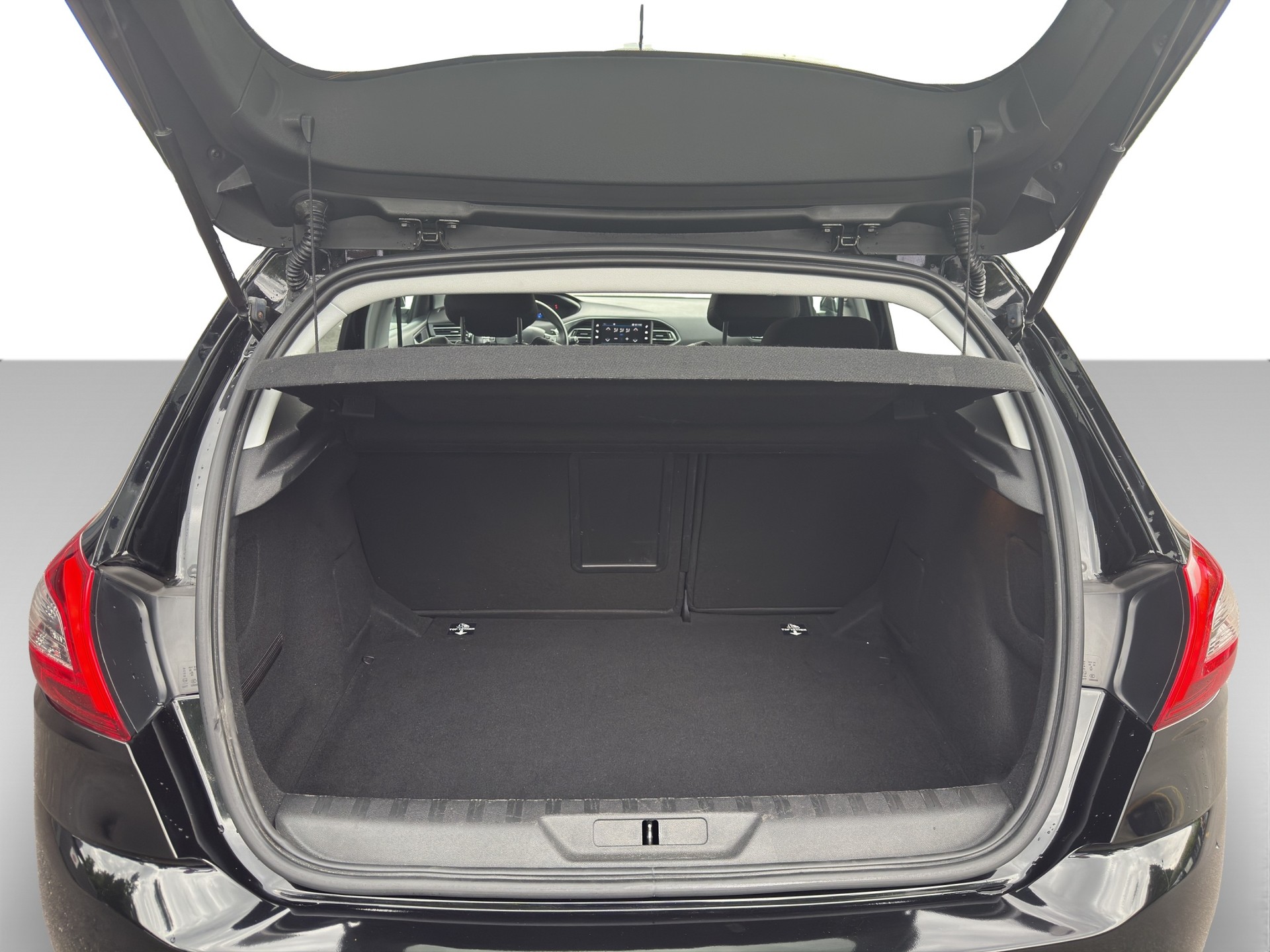 PEUGEOT 308 1.5 BlueHDI Allure EAT8-image-14