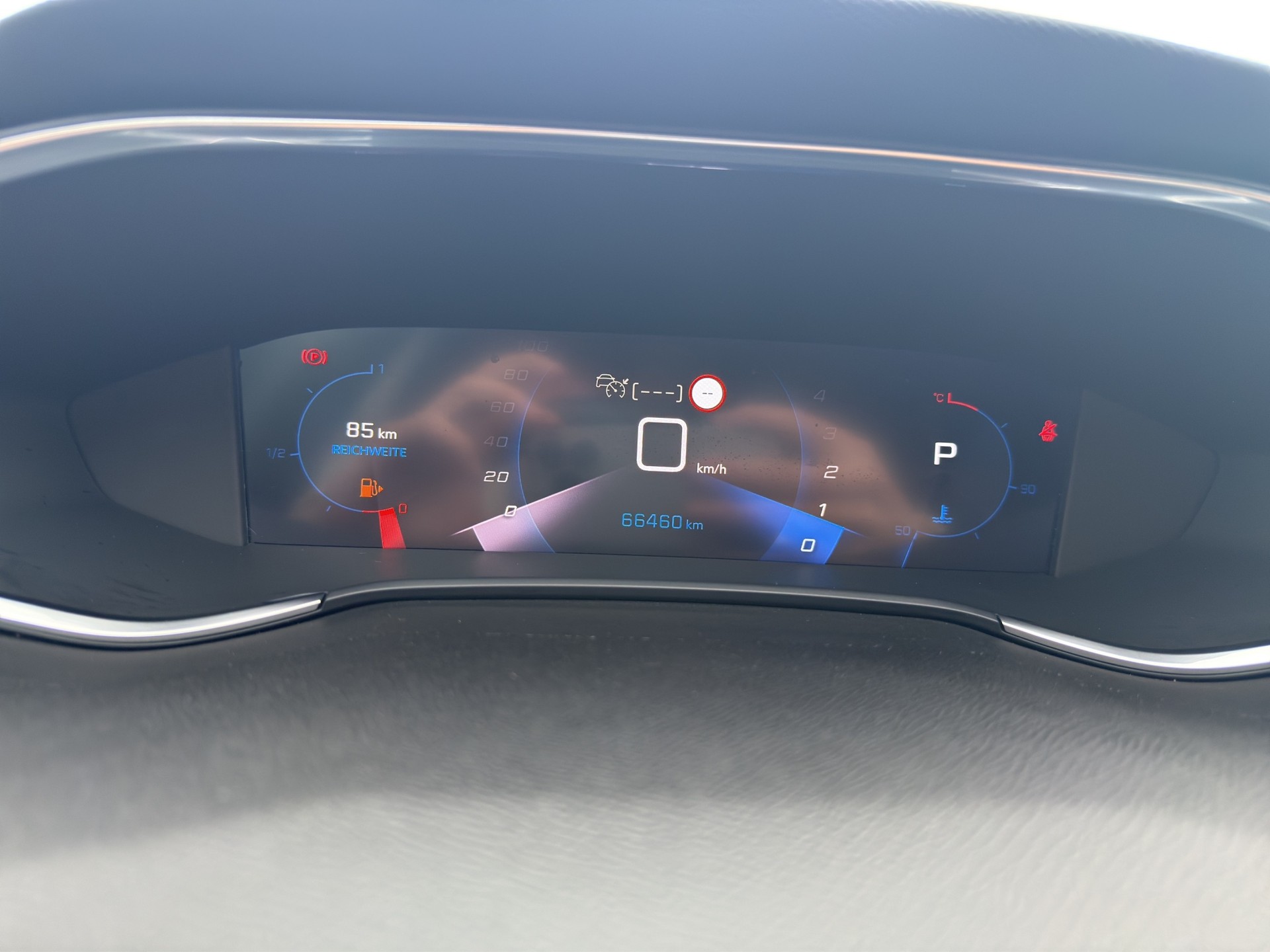 PEUGEOT 308 1.5 BlueHDI Allure EAT8-image-12