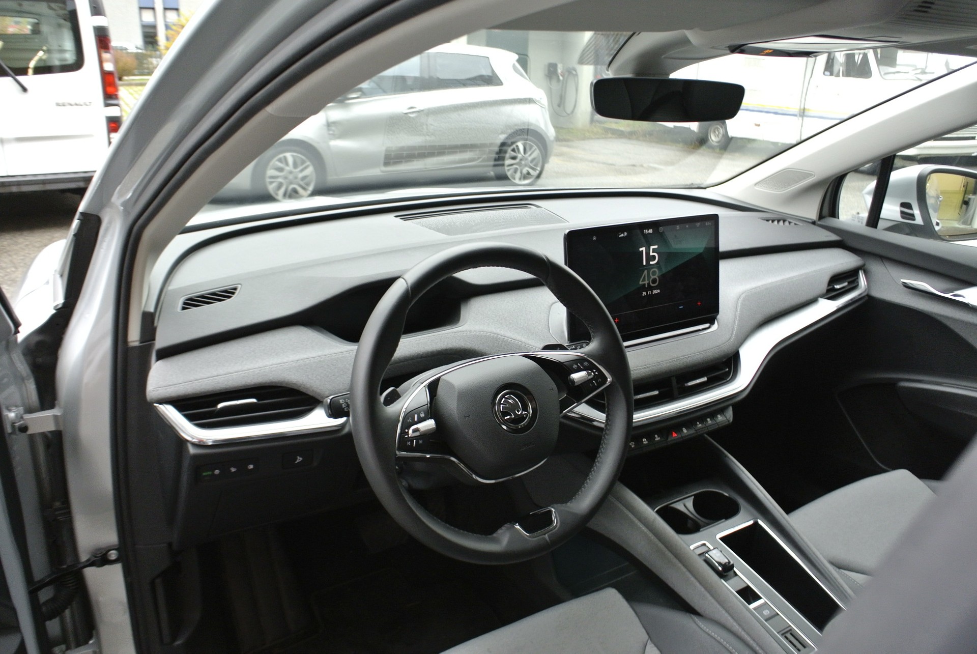 SKODA Enyaq iV 80-image-13