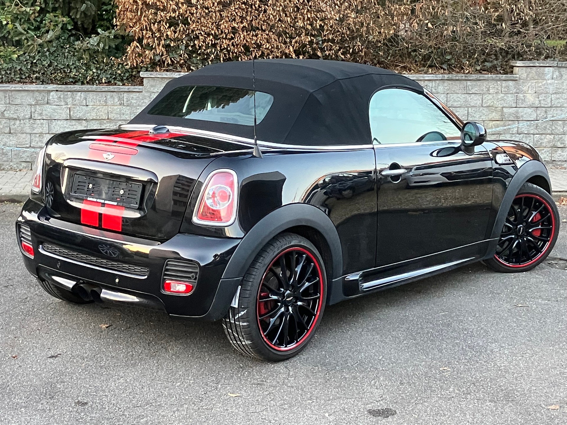 MINI Mini Cooper John Mini Cooper Works Roadster-image-5
