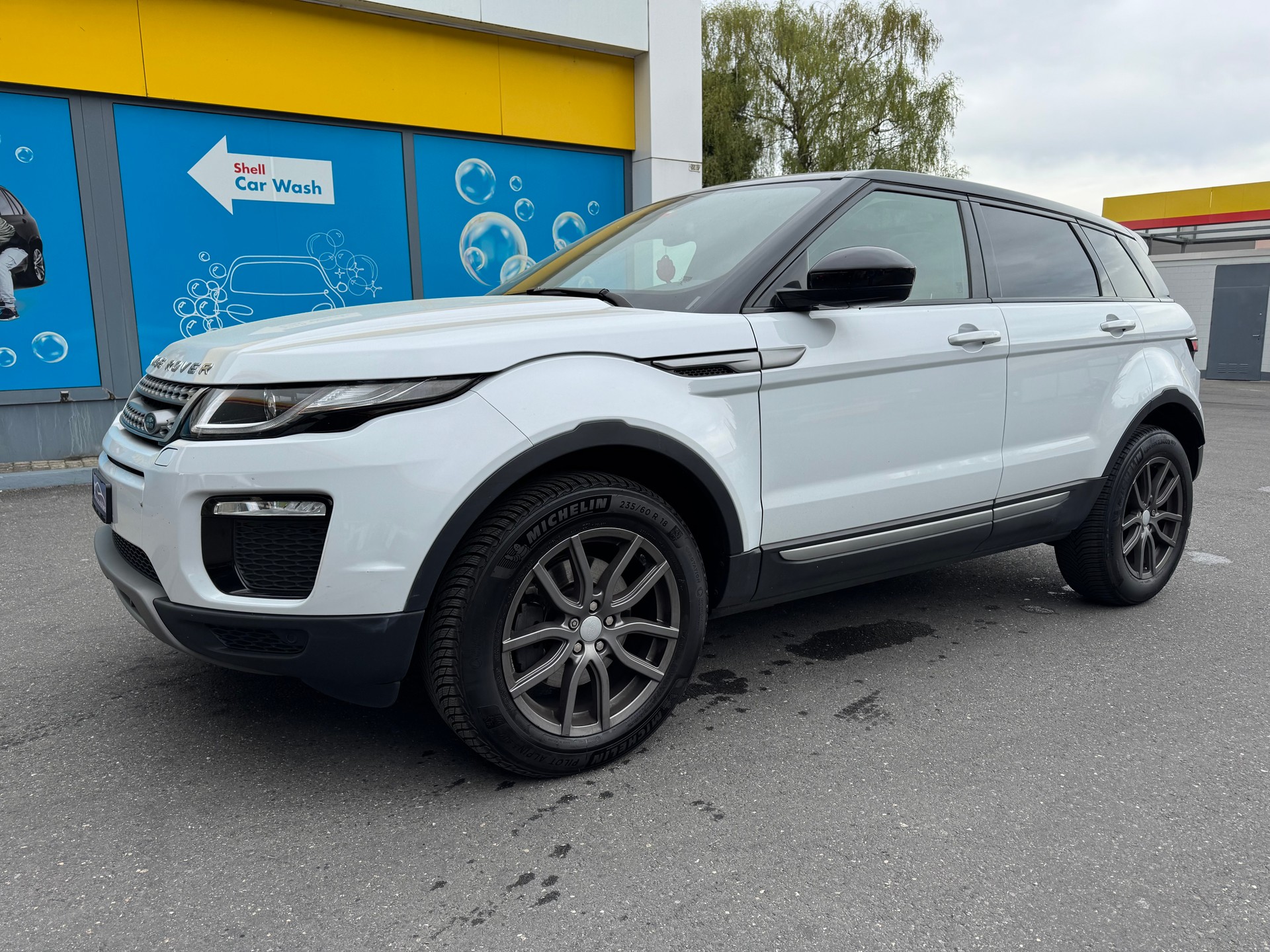 LAND ROVER Range Rover Evoque 2.0 TD4 HSE Dynamic AT9-image-0