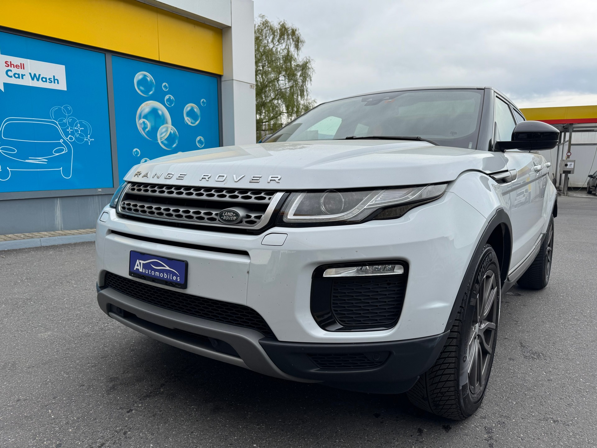 LAND ROVER Range Rover Evoque 2.0 TD4 HSE Dynamic AT9-image-1