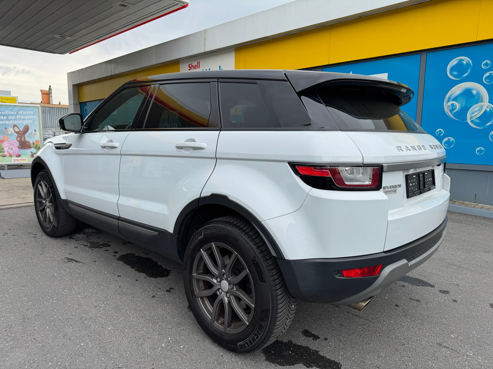 LAND ROVER Range Rover Evoque 2.0 TD4 HSE Dynamic AT9-image-4