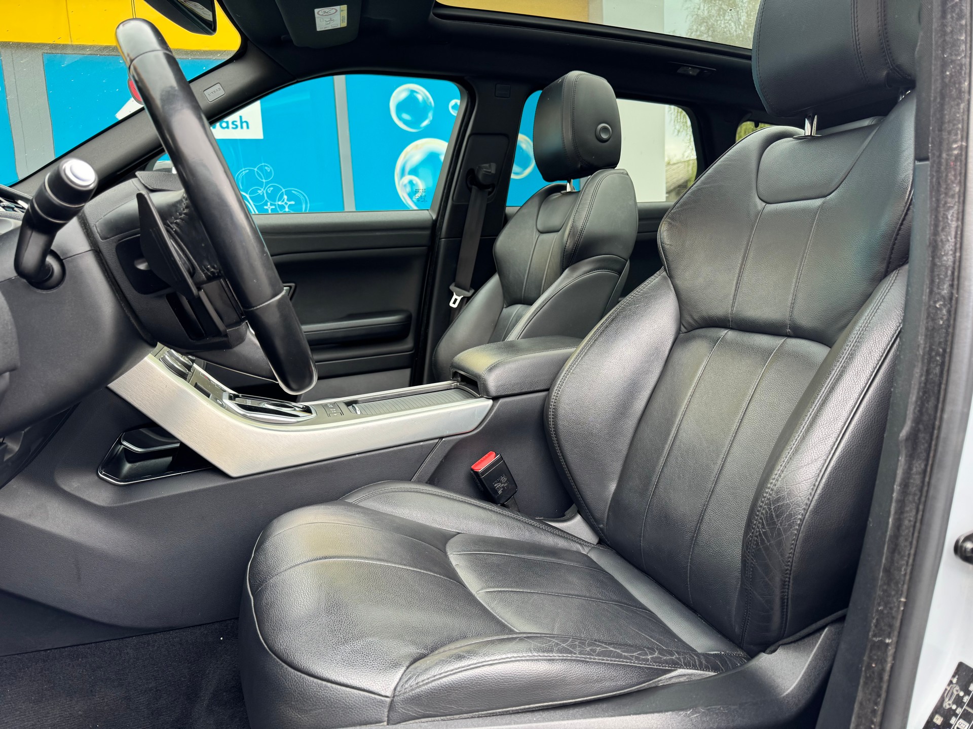 LAND ROVER Range Rover Evoque 2.0 TD4 HSE Dynamic AT9-image-6