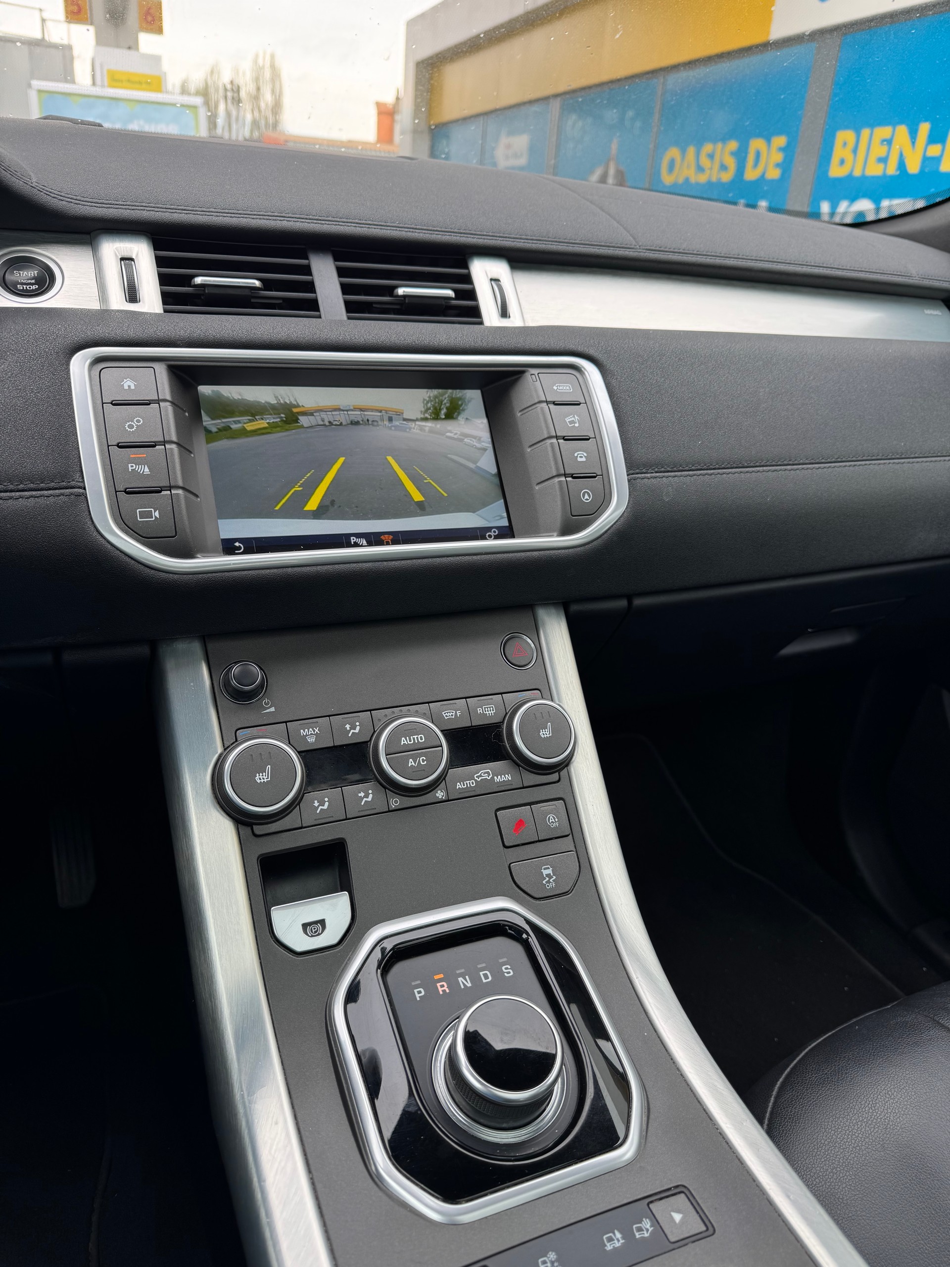 LAND ROVER Range Rover Evoque 2.0 TD4 HSE Dynamic AT9-image-11