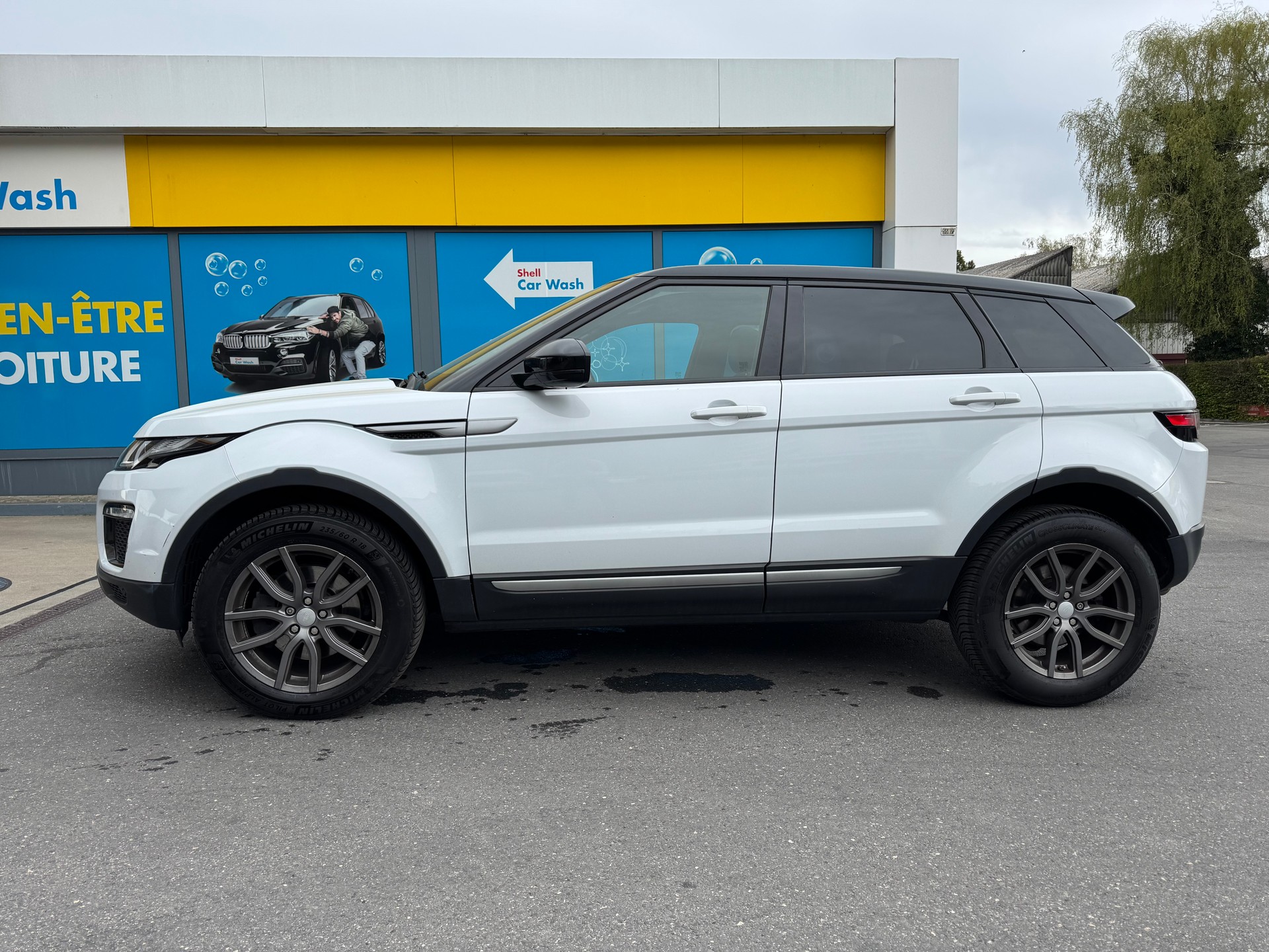 LAND ROVER Range Rover Evoque 2.0 TD4 HSE Dynamic AT9-image-3