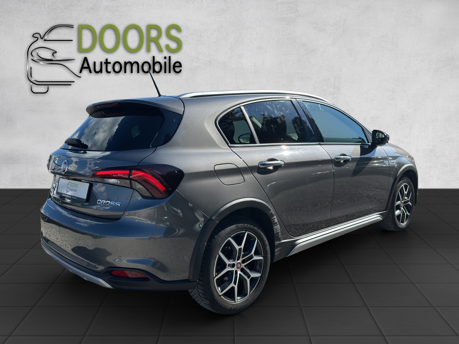 FIAT Tipo 1.6MJ City Cross-showroom-element-3
