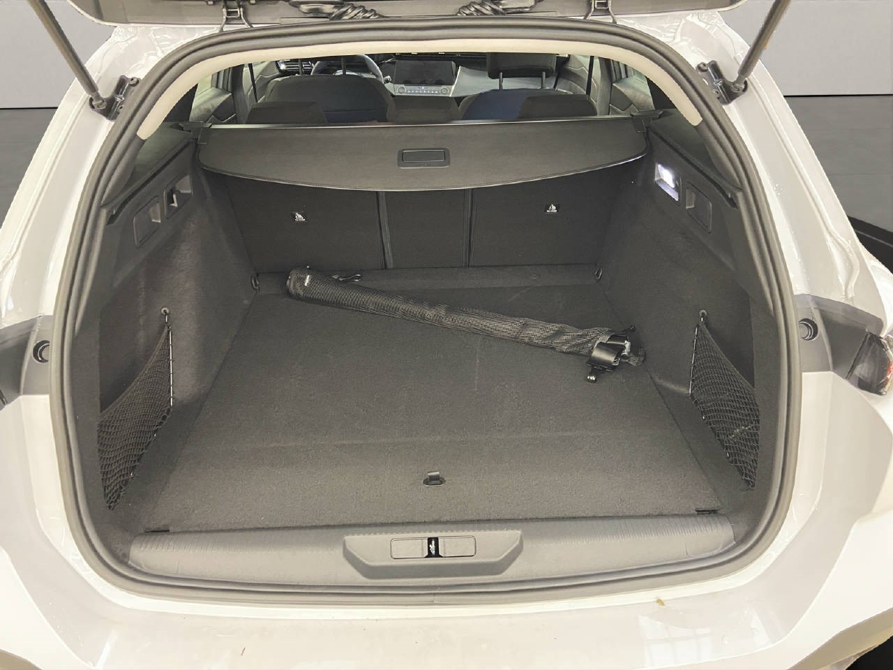 PEUGEOT 308 SW 1.2 Hybrid Active-image-11