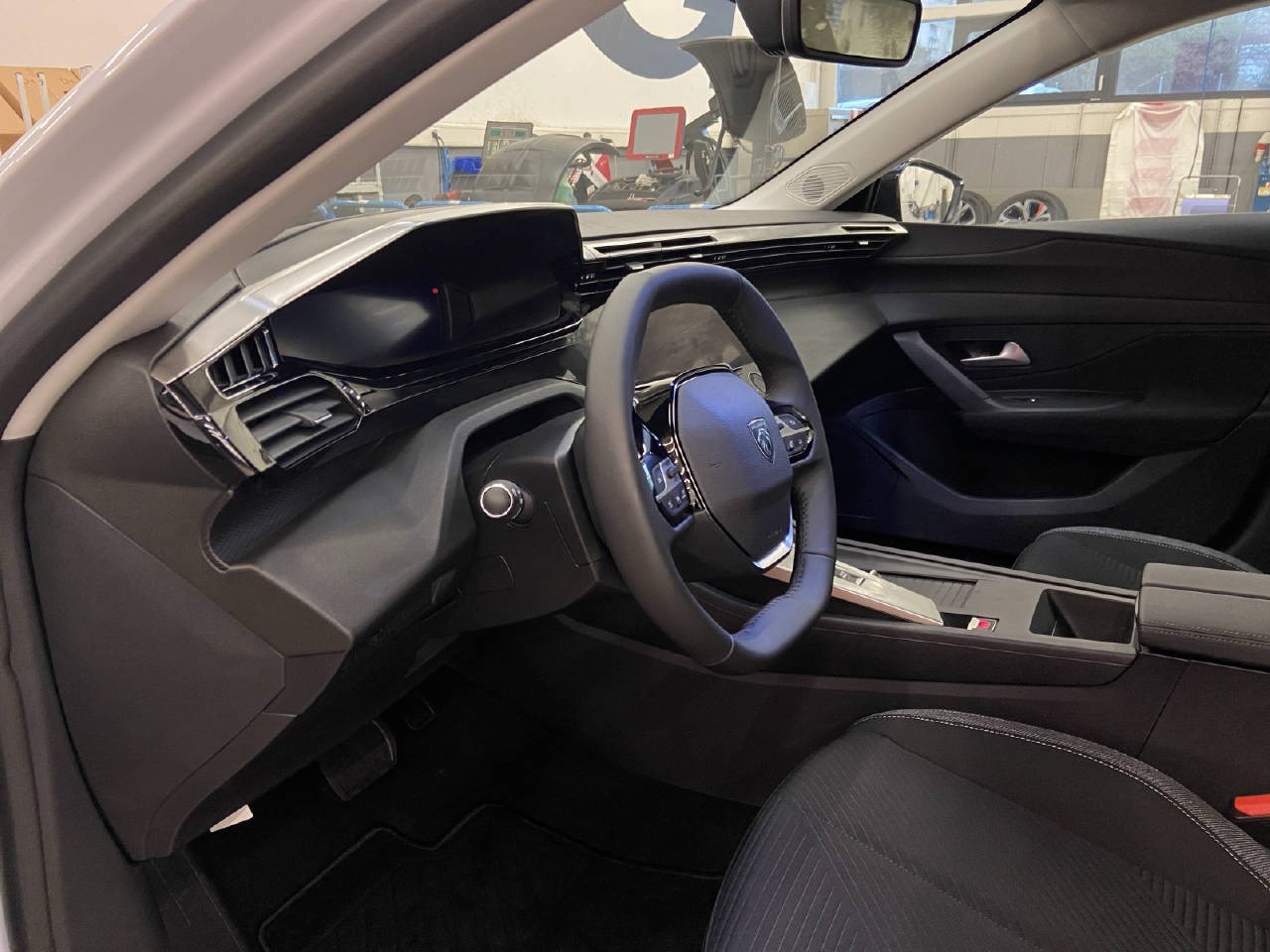 PEUGEOT 308 SW 1.2 Hybrid Active-image-13