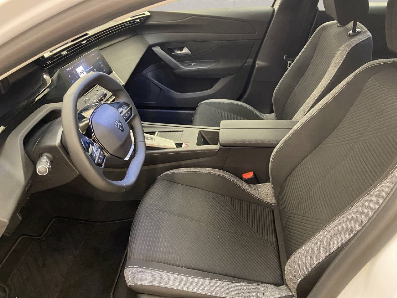PEUGEOT 308 SW 1.2 Hybrid Active-image-4