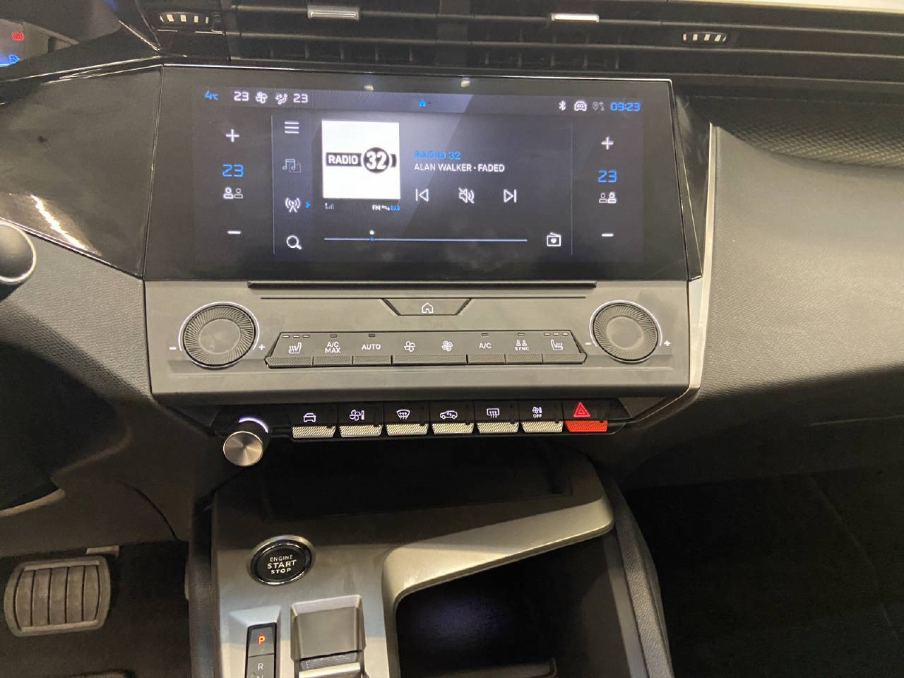 PEUGEOT 308 SW 1.2 Hybrid Active-image-7